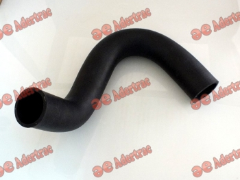 FD01-6013 Ford Tractor E1ADDN8286 MANGUERA INFERIOR DEL RADIADOR