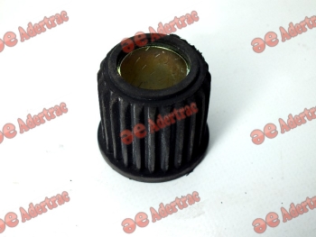 FD03-0041 Ford Tractor C5NN3517A and (129-D) CASQUILLO INTERIOR DEL VOLANTE