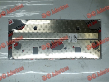 MF15-0251 Massey Ferguson 3637343 and 3688C016 EXHAUST AND INTAKE MANIFOLD GASKET